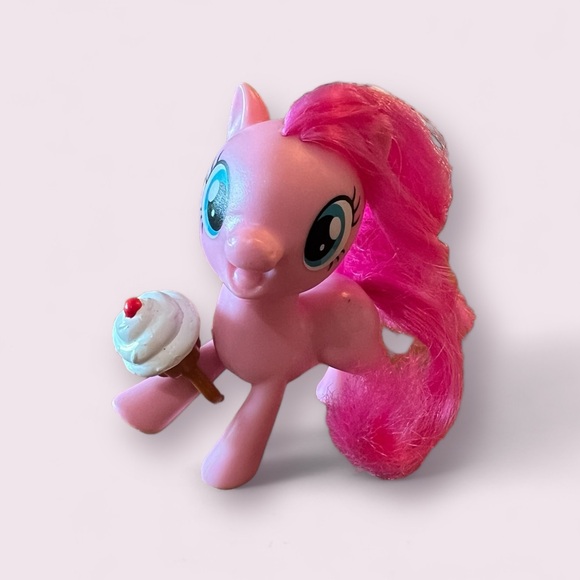 Classic My Little Pony Set: "Pinkie Pie" with cupcake - Picture 3 of 3